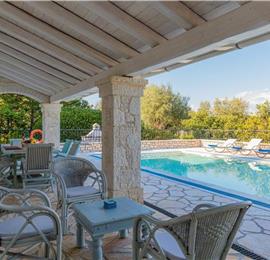 3 bedroom villa with pool in Kassiopi, Corfu, sleeps 6